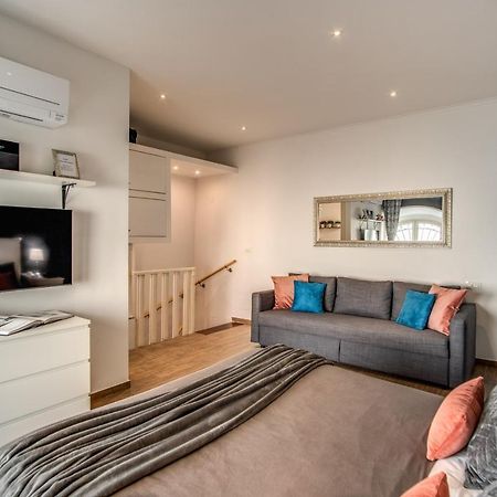 Colosseum Royal Apartment Рим Екстер'єр фото