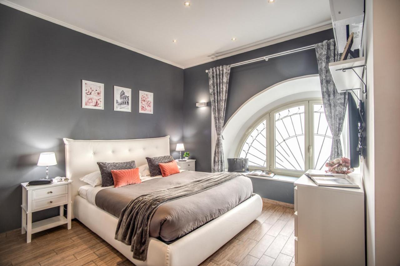 Colosseum Royal Apartment Рим Екстер'єр фото