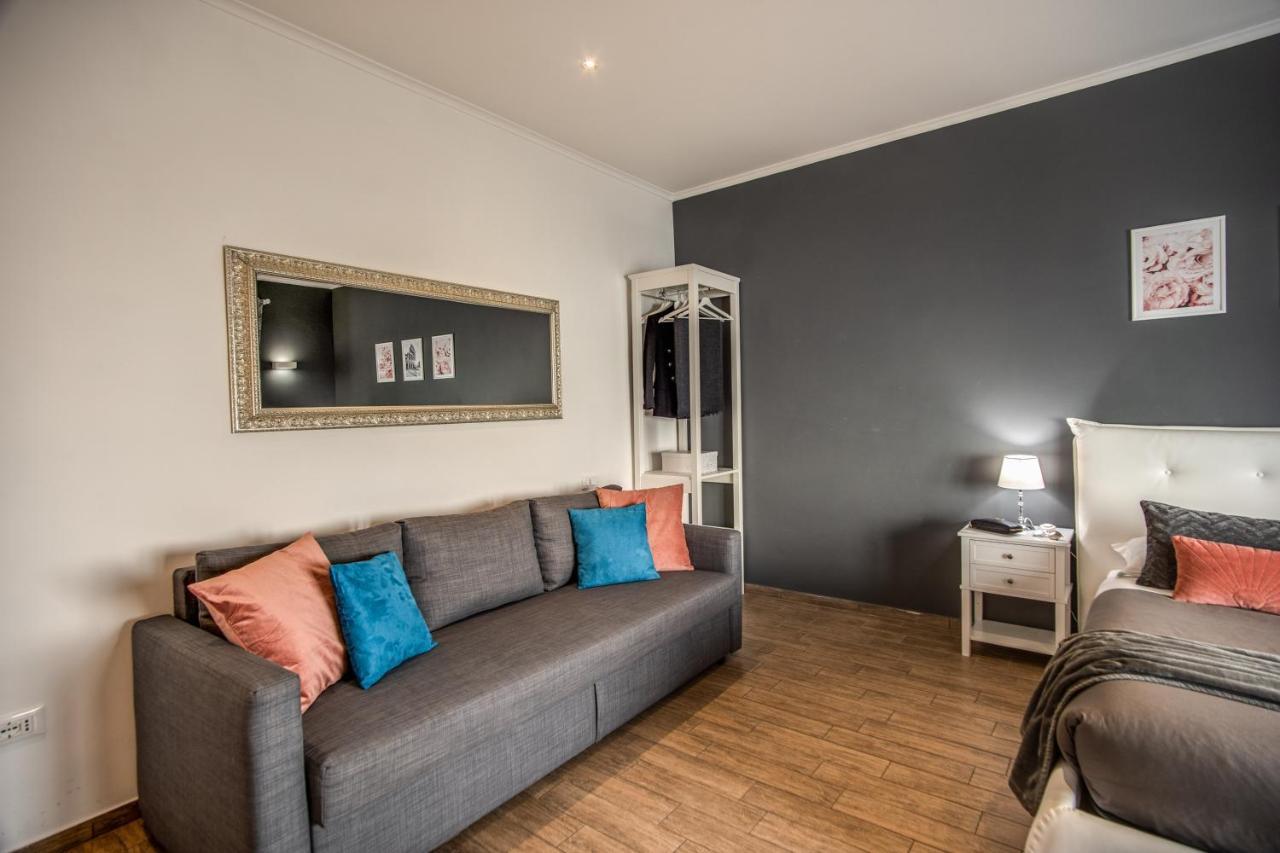 Colosseum Royal Apartment Рим Екстер'єр фото