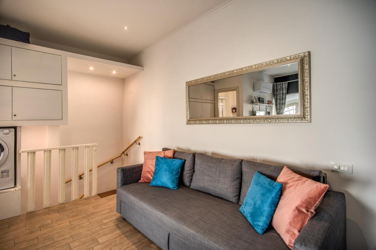 Colosseum Royal Apartment Рим Екстер'єр фото
