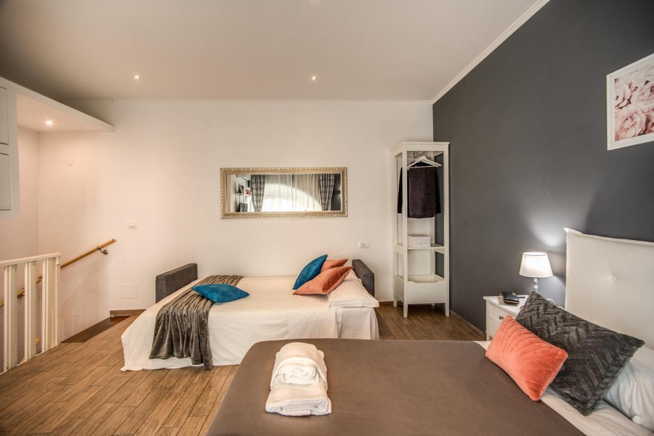 Colosseum Royal Apartment Рим Екстер'єр фото