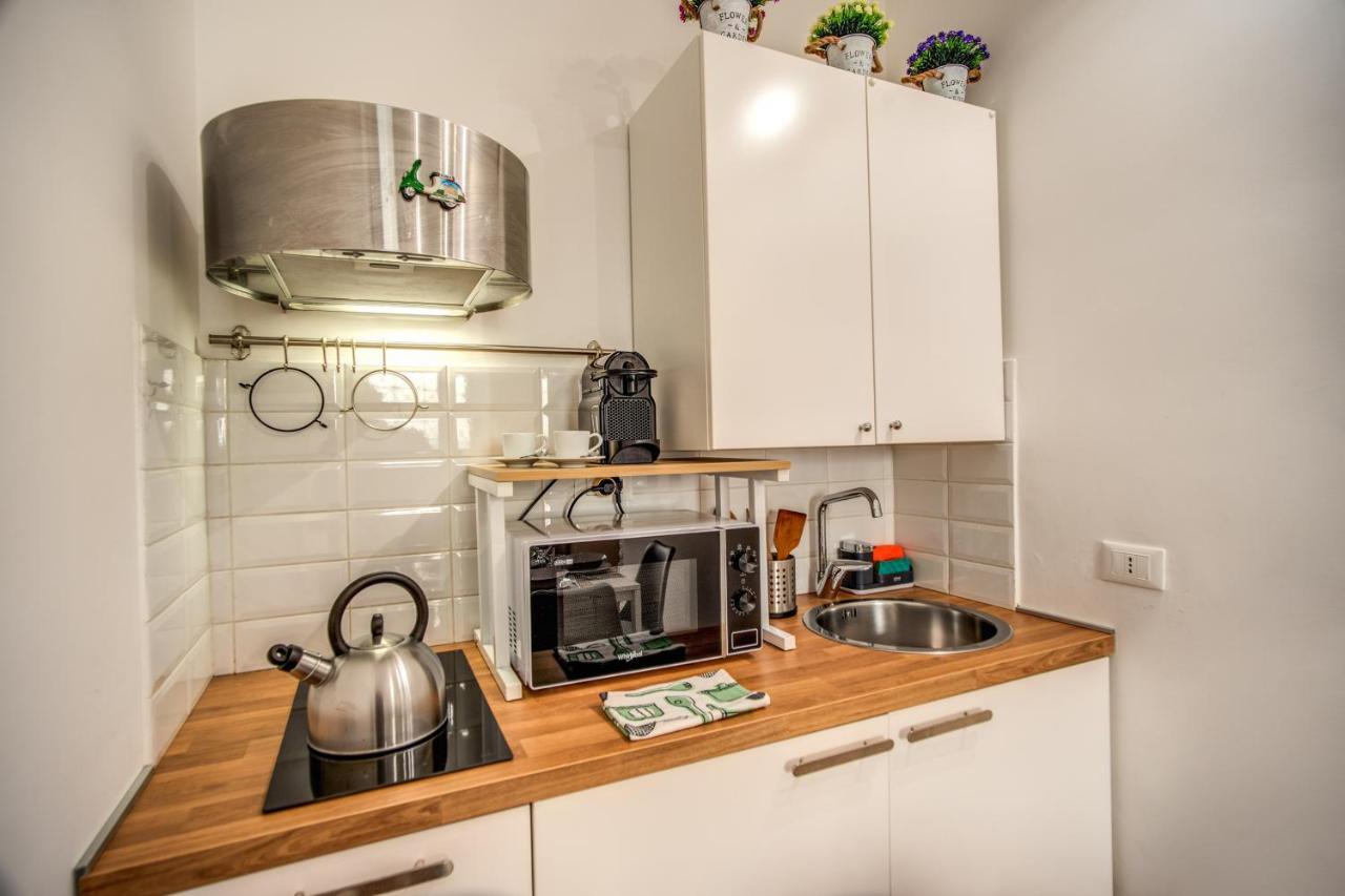 Colosseum Royal Apartment Рим Екстер'єр фото