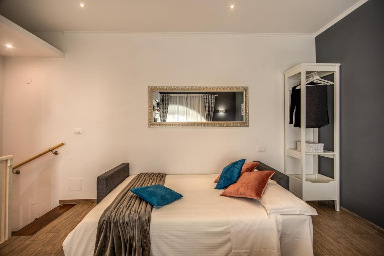 Colosseum Royal Apartment Рим Екстер'єр фото